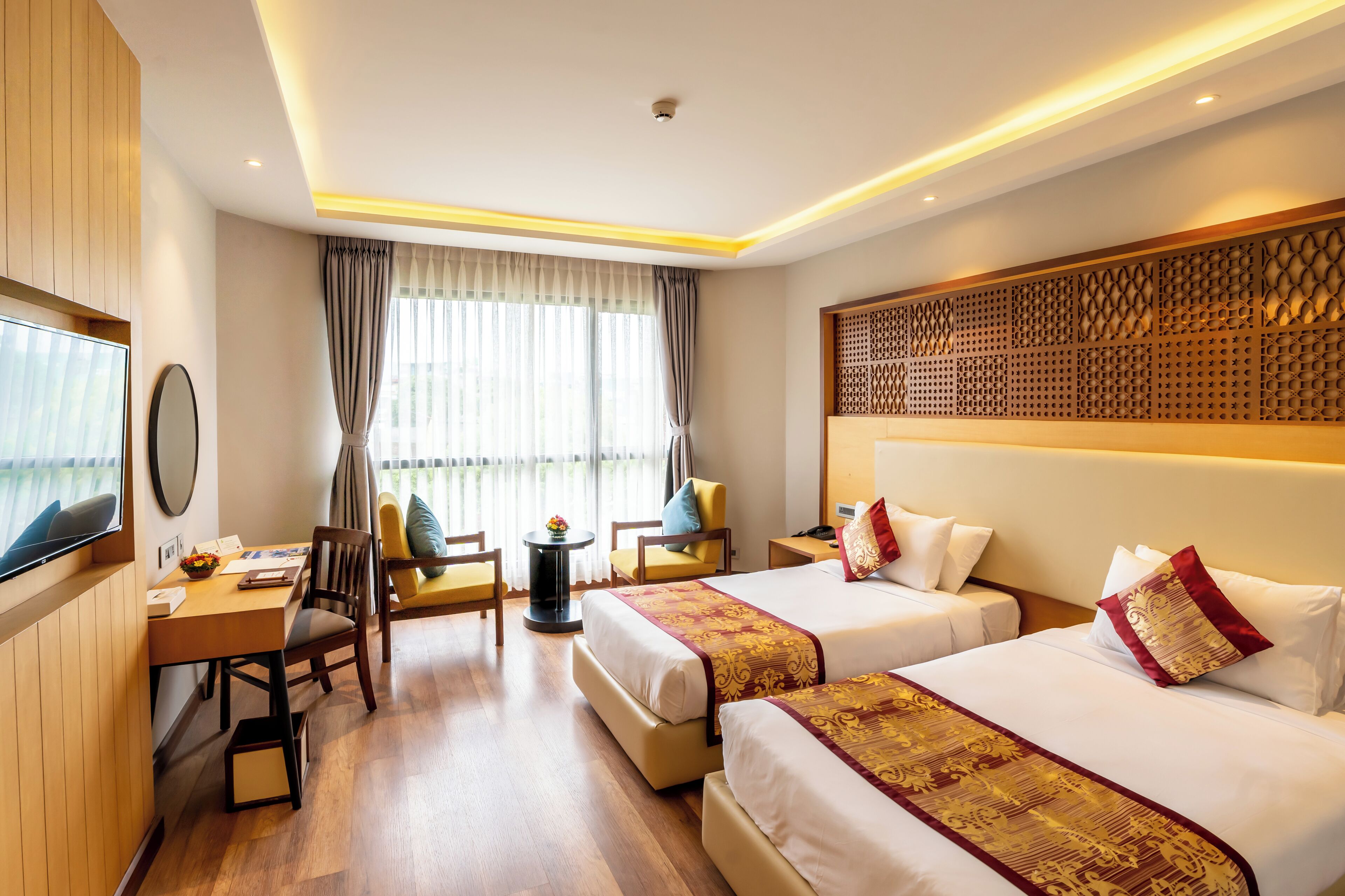 premium room | 1 bedroom, minibar, in-room safe, individually furnished