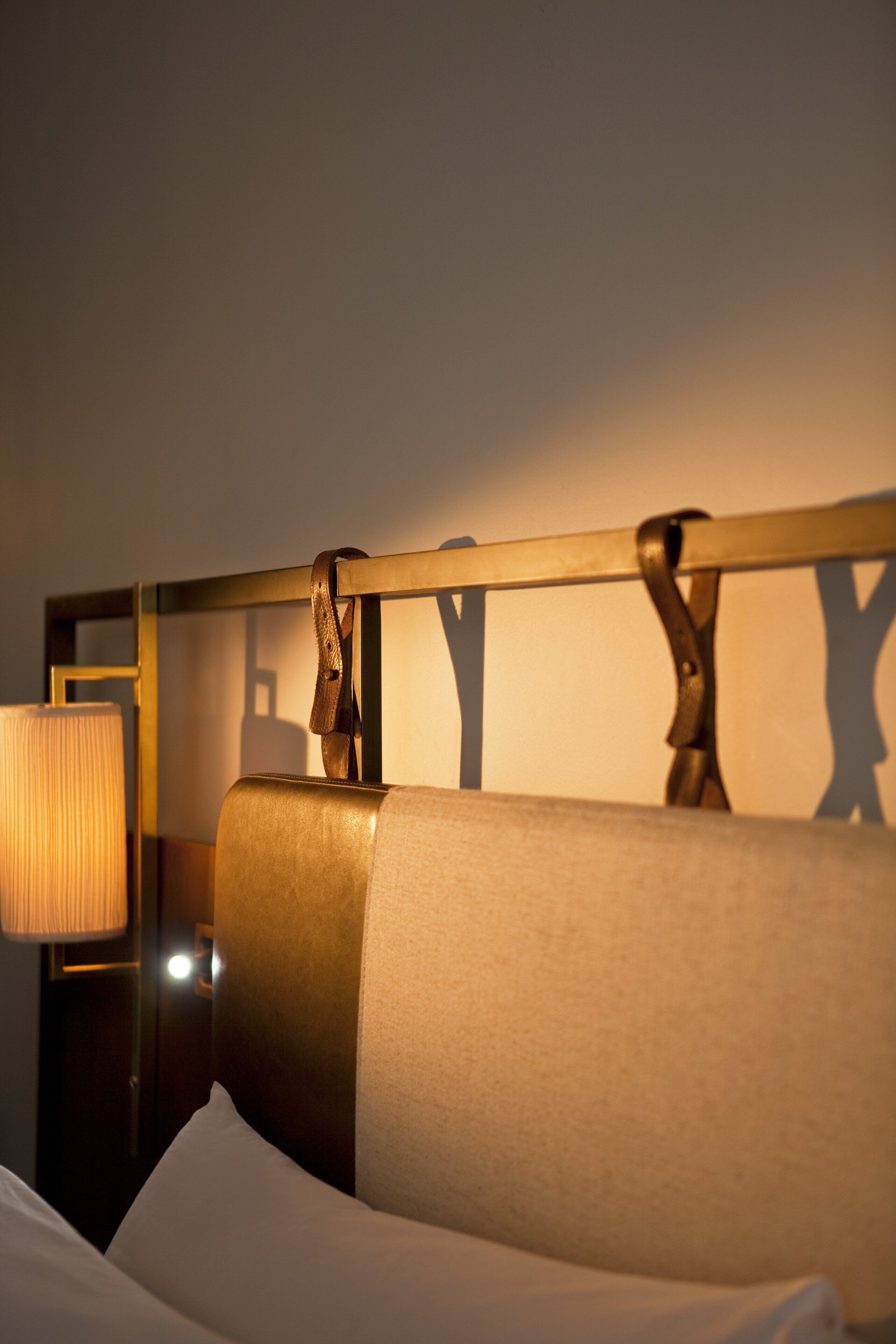 1 bedroom, frette italian sheets, premium bedding, down duvets