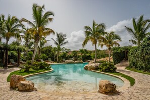 2 outdoor pools, open 8:00 AM to 7:00 PM, free cabanas, pool umbrellas