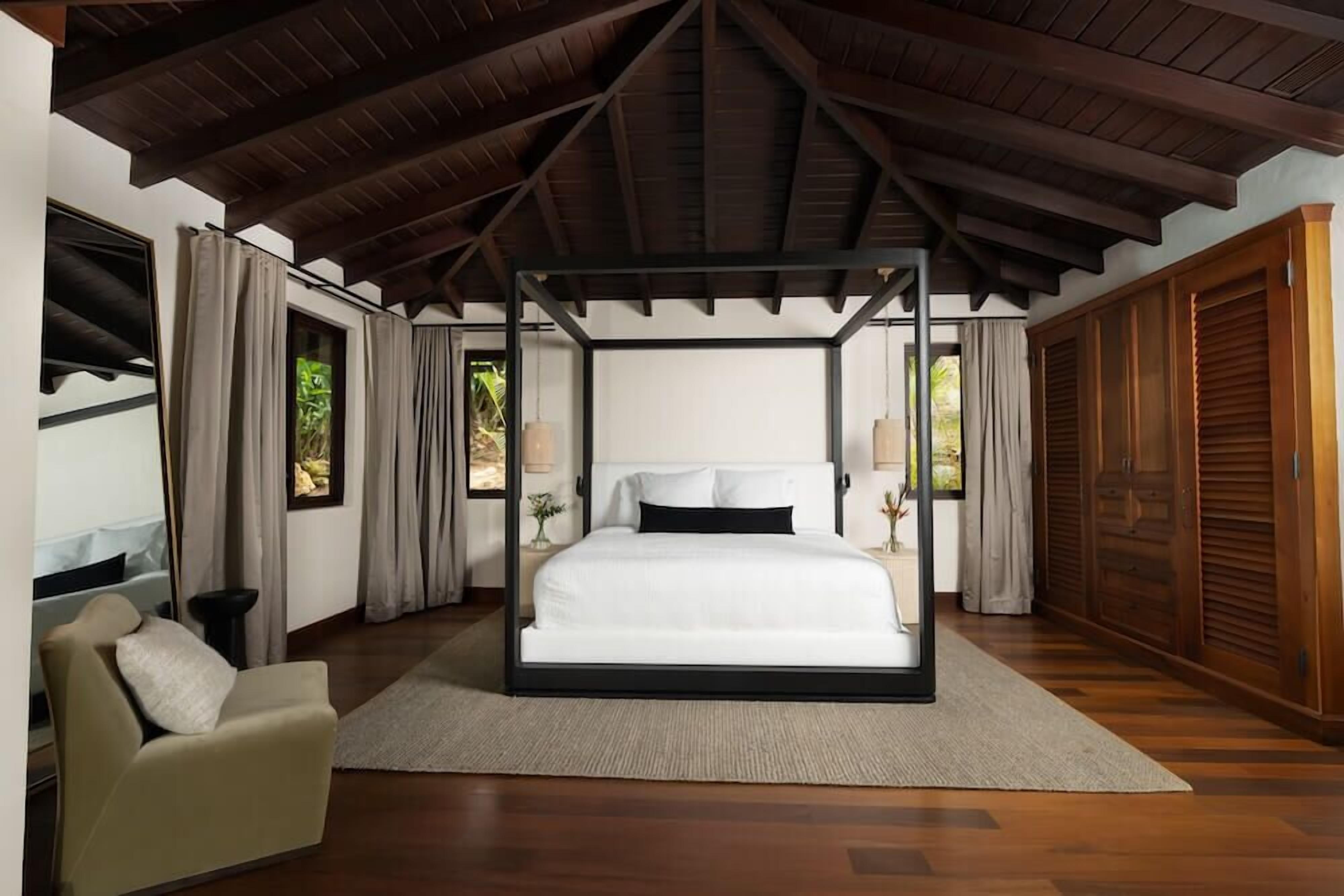 Frette Italian sheets, hypo-allergenic bedding, down comforters