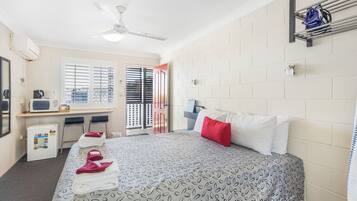 Standard Queen Room | Laptop workspace, iron/ironing board, free WiFi, bed sheets