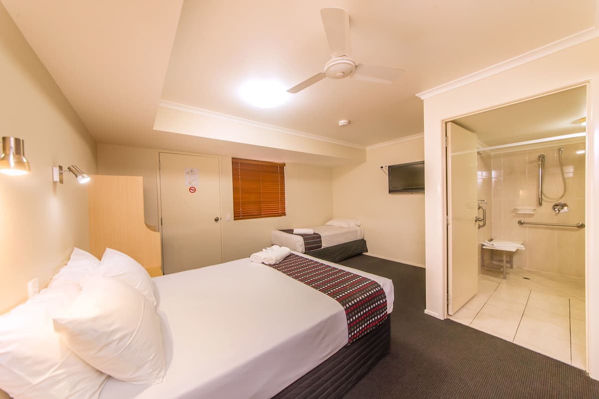 Espace de travail pour ordinateur portable, fer et planche à repasser