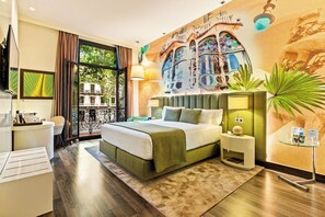 高級寢具、迷你吧、客房內保險箱、書桌