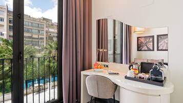 Premium bedding, minibar, in-room safe, desk