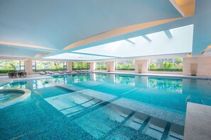 Indoor pool - Hilton Zhongshan Downtown (Zhongshan)