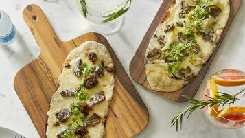 18 restaurants, dinner, brunch served; Spanish cuisine