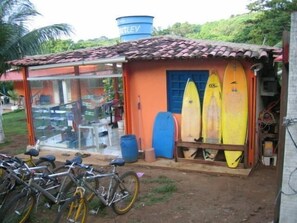 المنشأة من الخارج