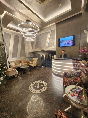 Reception - Hotel Nanda (Istanbul)
