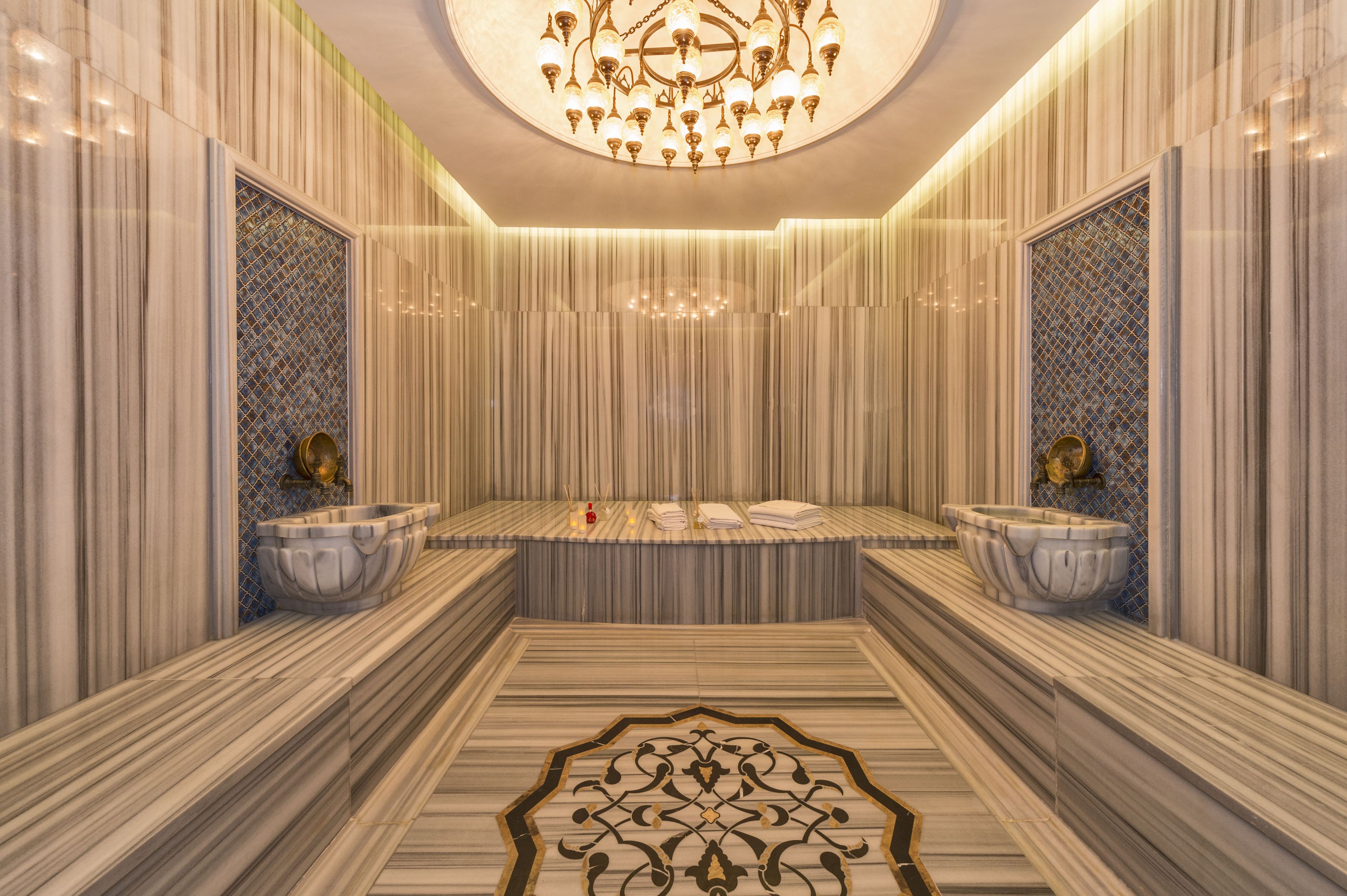 Hammam, enveloppements corporels, soins du visage