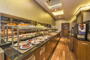 Buffet - The Meretto Hotel İstanbul Old City (Istanbul)