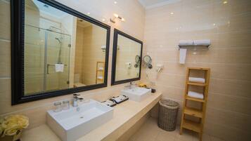 Royal Suite, 2 Bedrooms | Bathroom | Shower, hair dryer, bathrobes, slippers