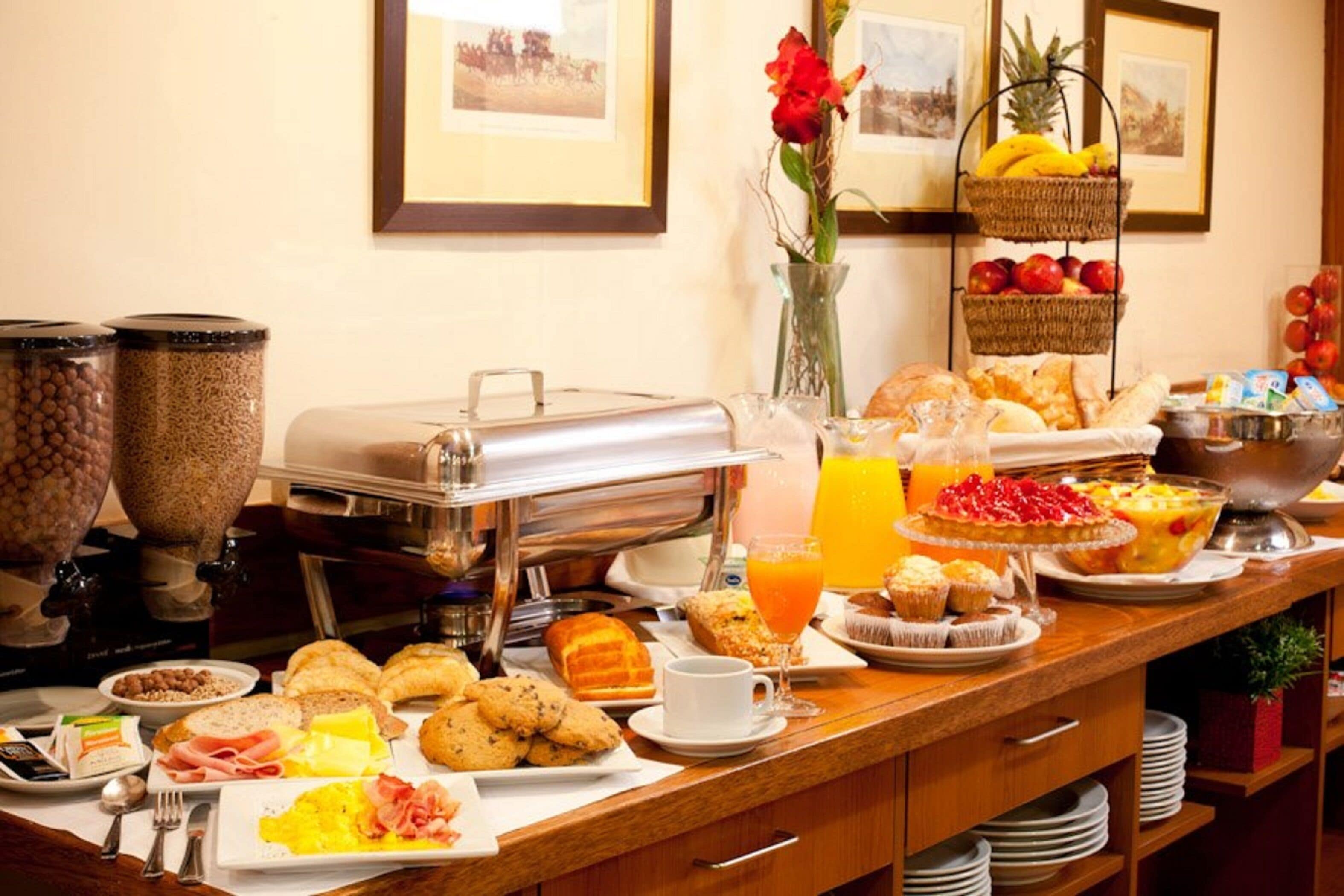 breakfast and lunch served, argentinean cuisine