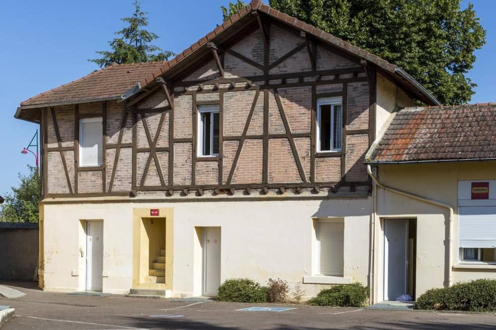 Hôtel & Résidence Avermes