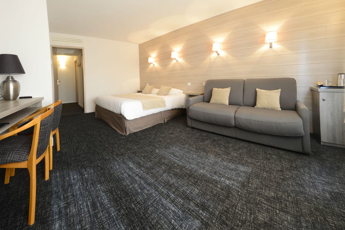 standard triple room | premium bedding, in-room safe, desk, soundproofing