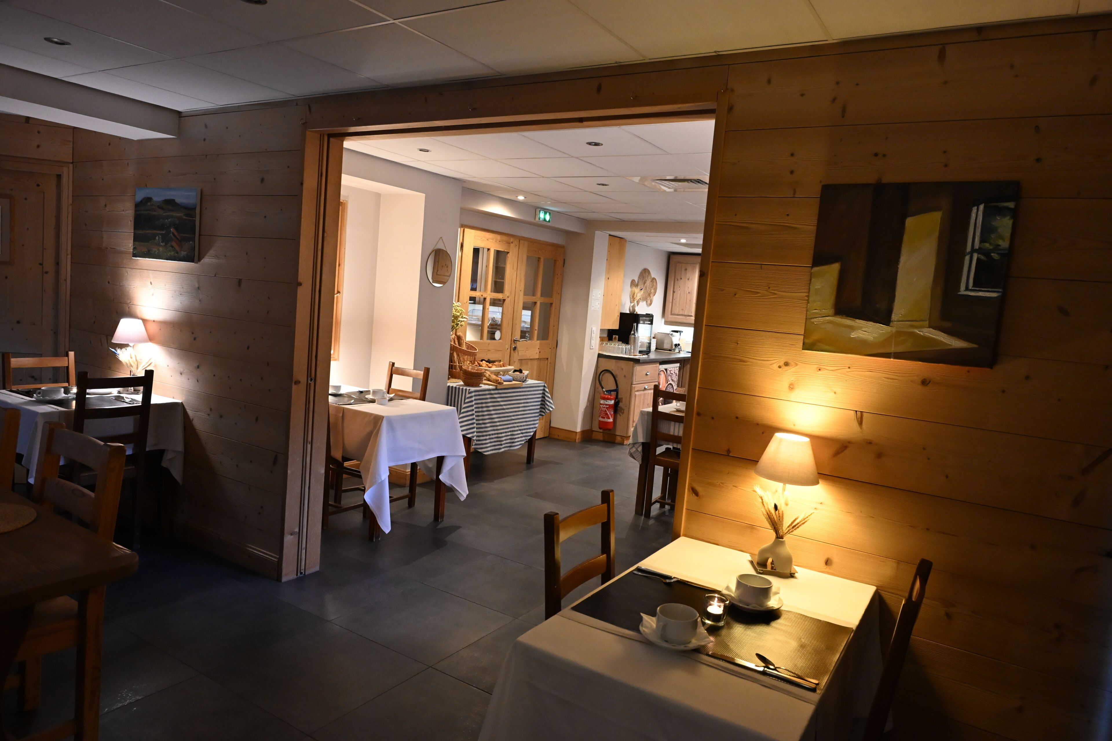 Petit déjeuner buffet servi tous les jours en supplément