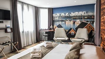 Habitación superior | Decoración personalizada, muebles diferentes y insonorización
