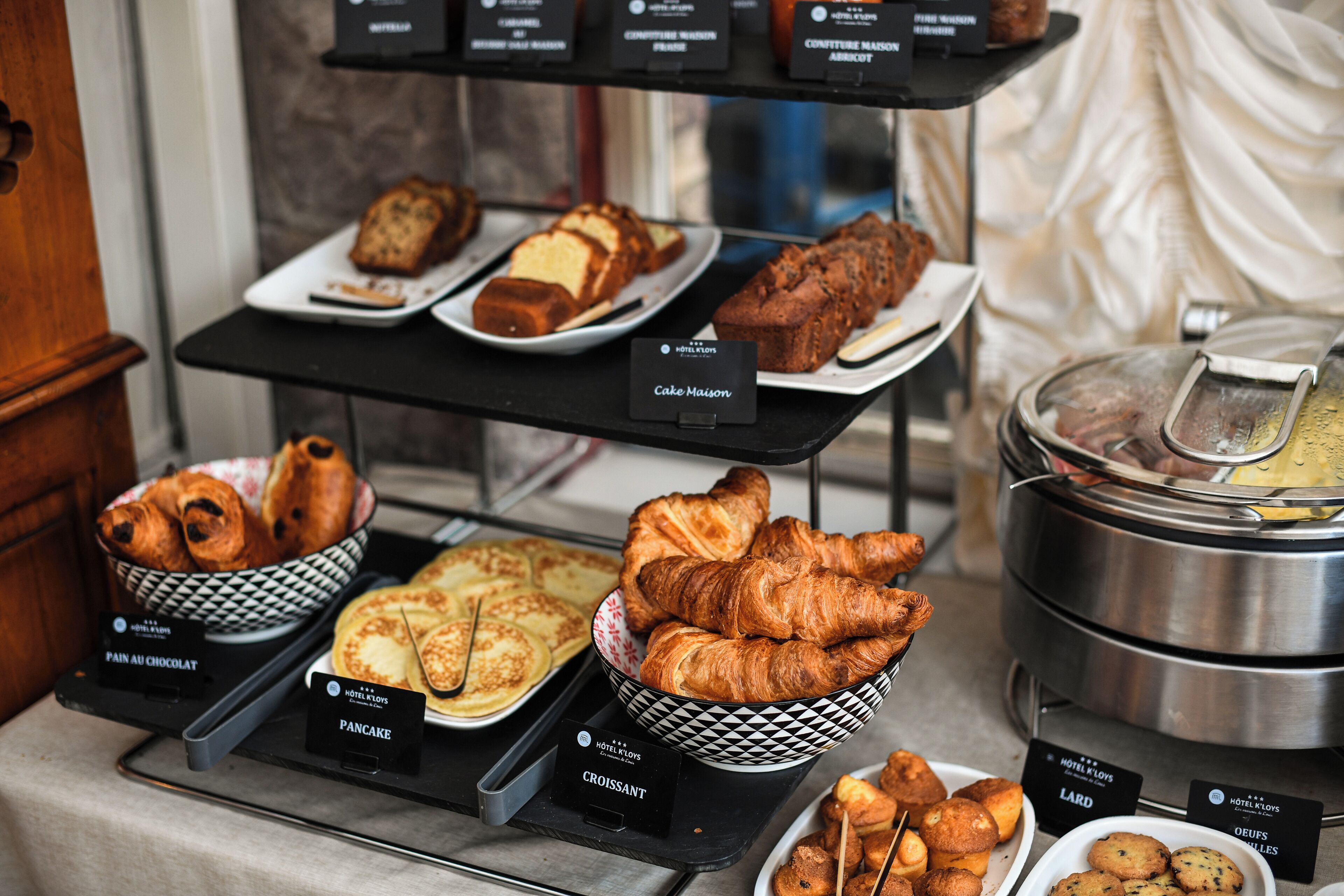 daily buffet breakfast (eur 15 per person)
