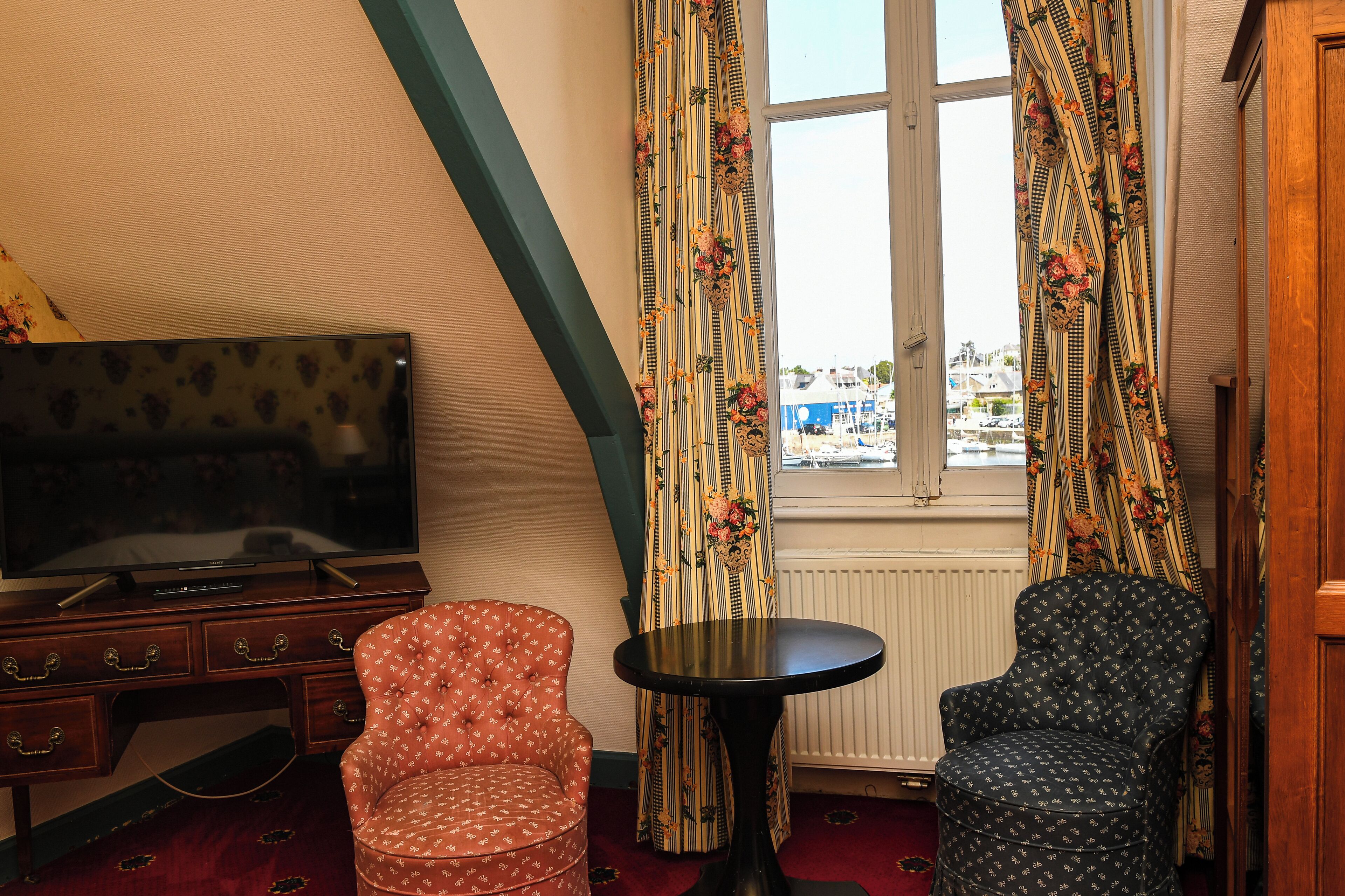 comfort room, harbour view | individually decorated, individually furnished, soundproofing