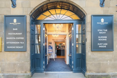 Warwick Arms Hotel