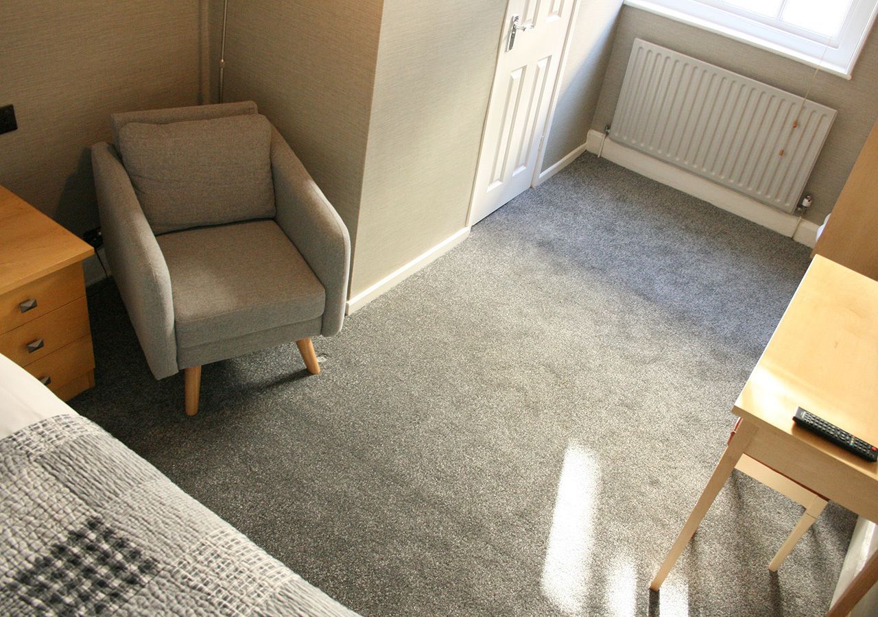 Desk, laptop workspace, iron/ironing board, free WiFi