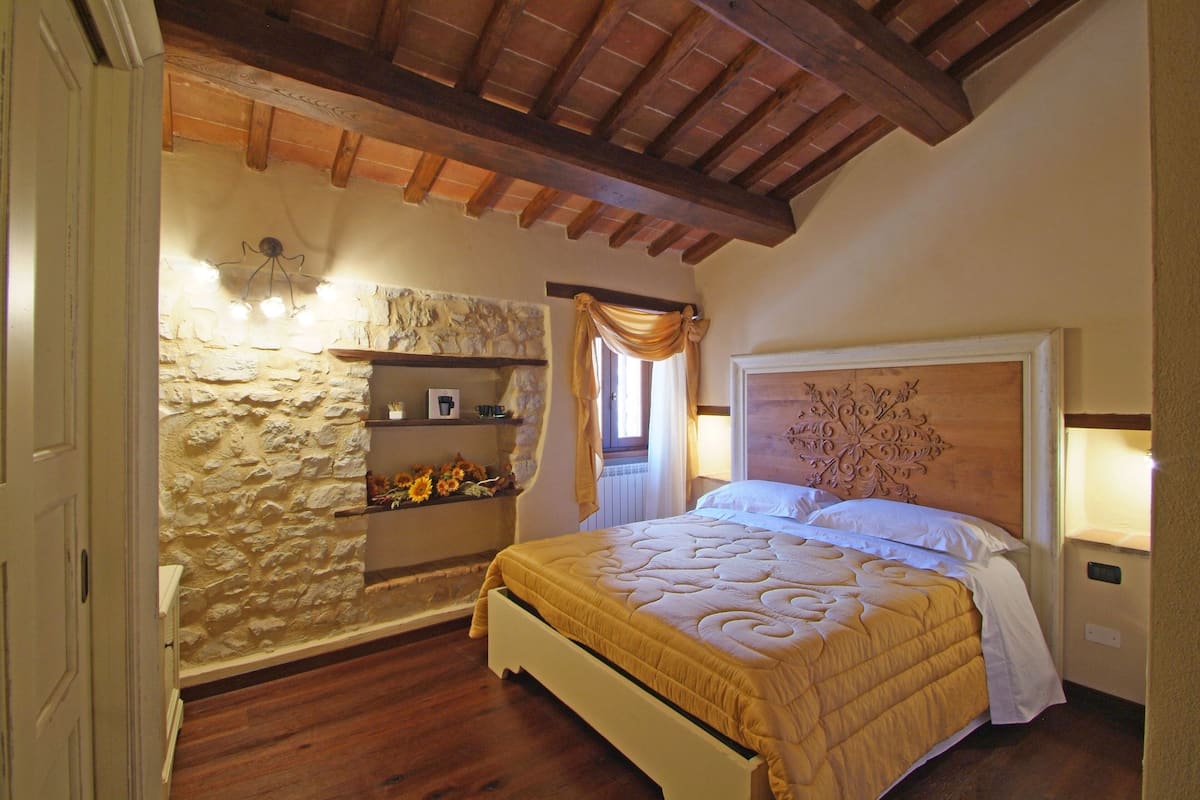 Double Room | Free WiFi, bed sheets