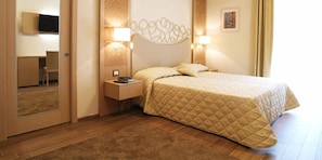 Premium bedding, minibar, in-room safe, desk