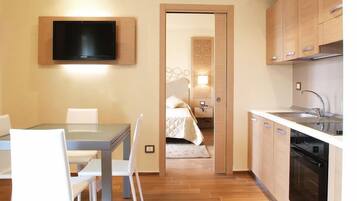 Family Apartment, Kitchen | Private kitchen