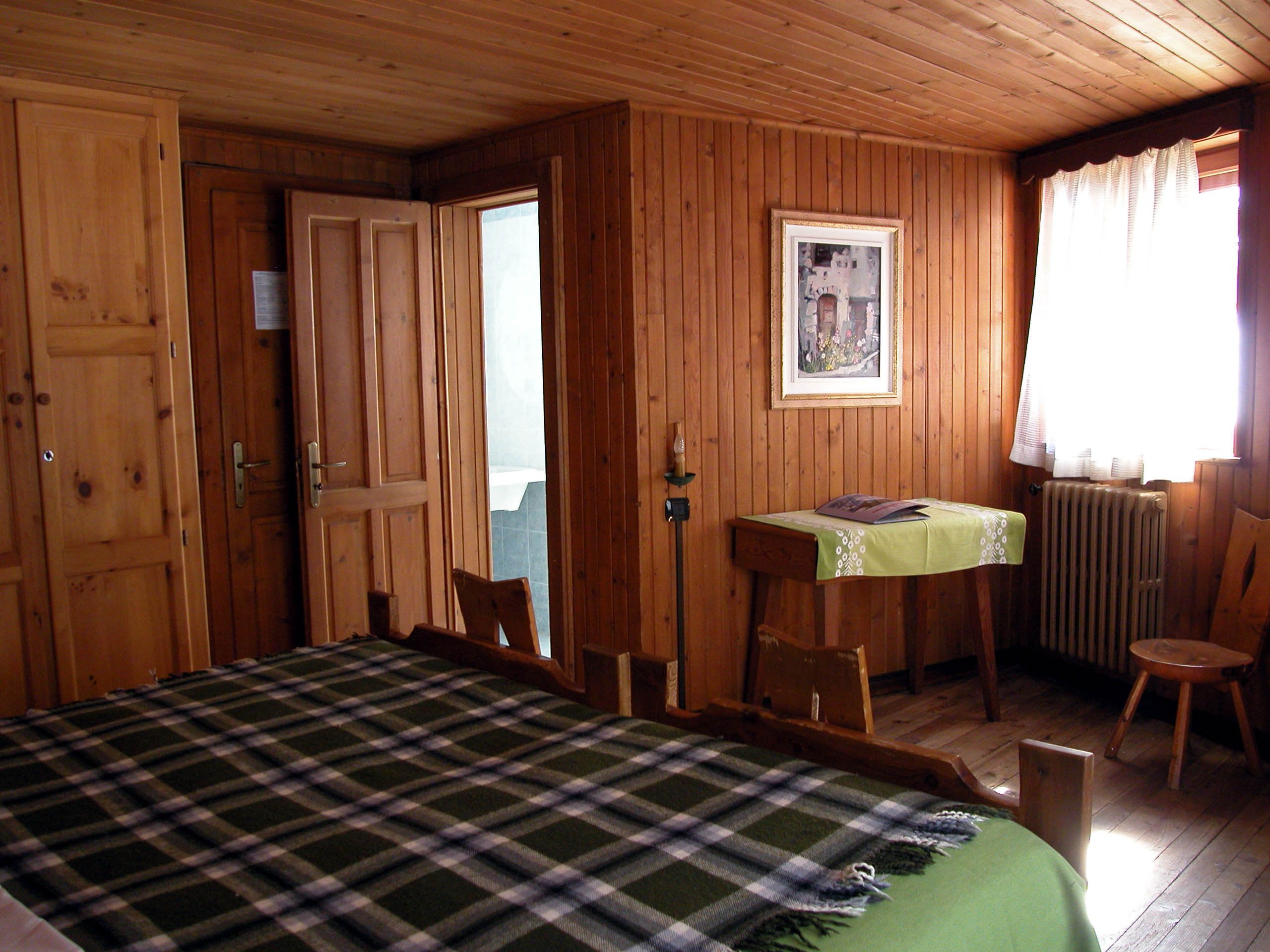 in-room safe, blackout curtains, free wifi, bed sheets