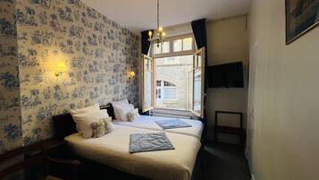 Chambre Classique Double ou avec lits jumeaux, vue ville | Décoration personnalisée, ameublement personnalisé, rideaux occultants