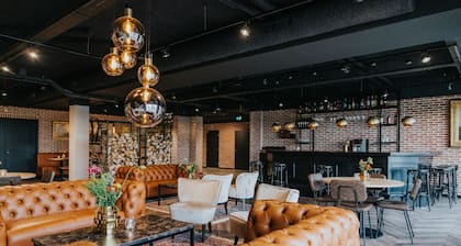 Hotel, Sportsbar & Brasserie Dorhout Mees