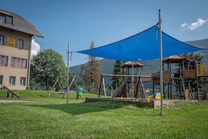 Children’s play area – outdoor - JUFA Hotel Lungau (Sankt Michael im Lungau)
