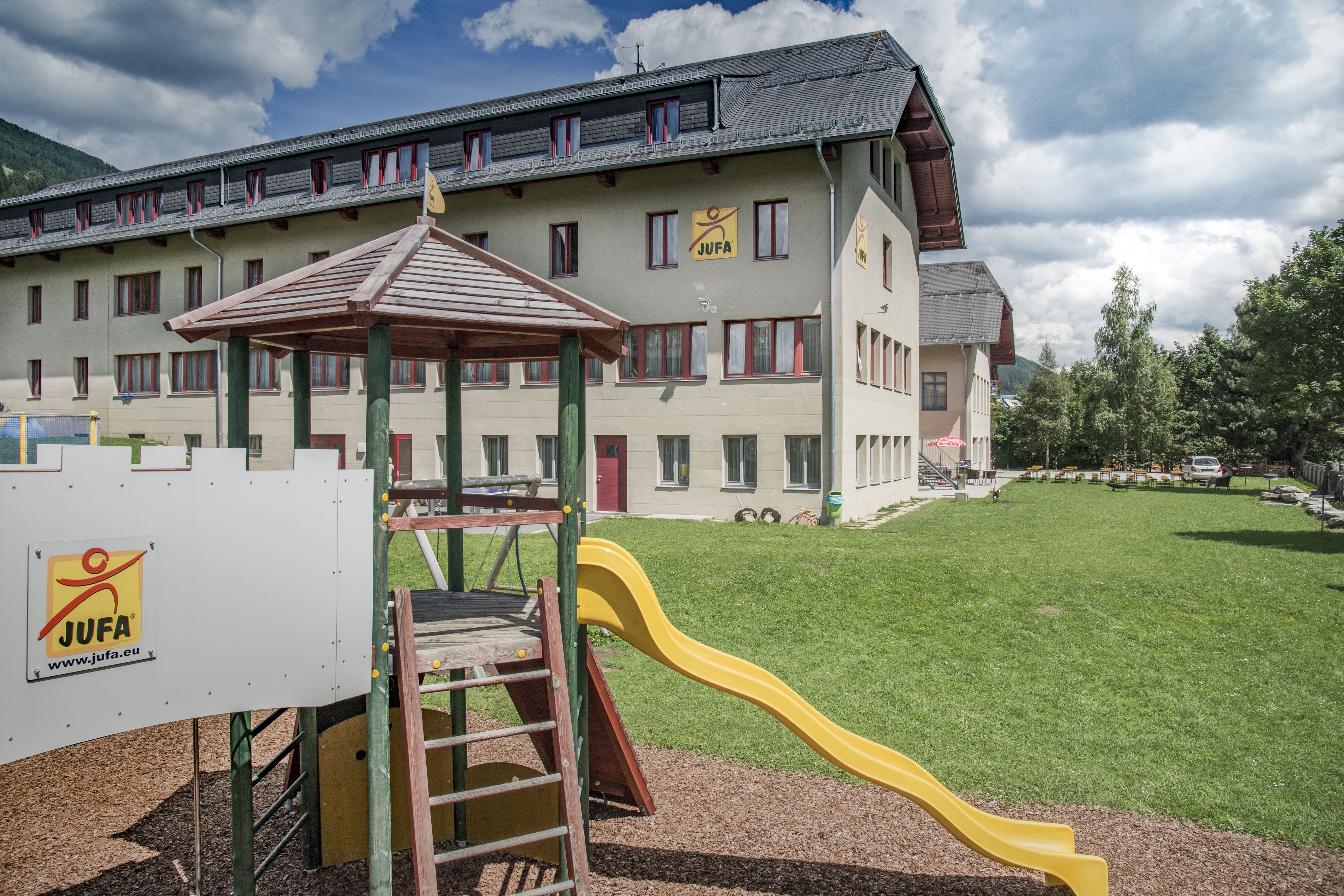 children’s play area – outdoor