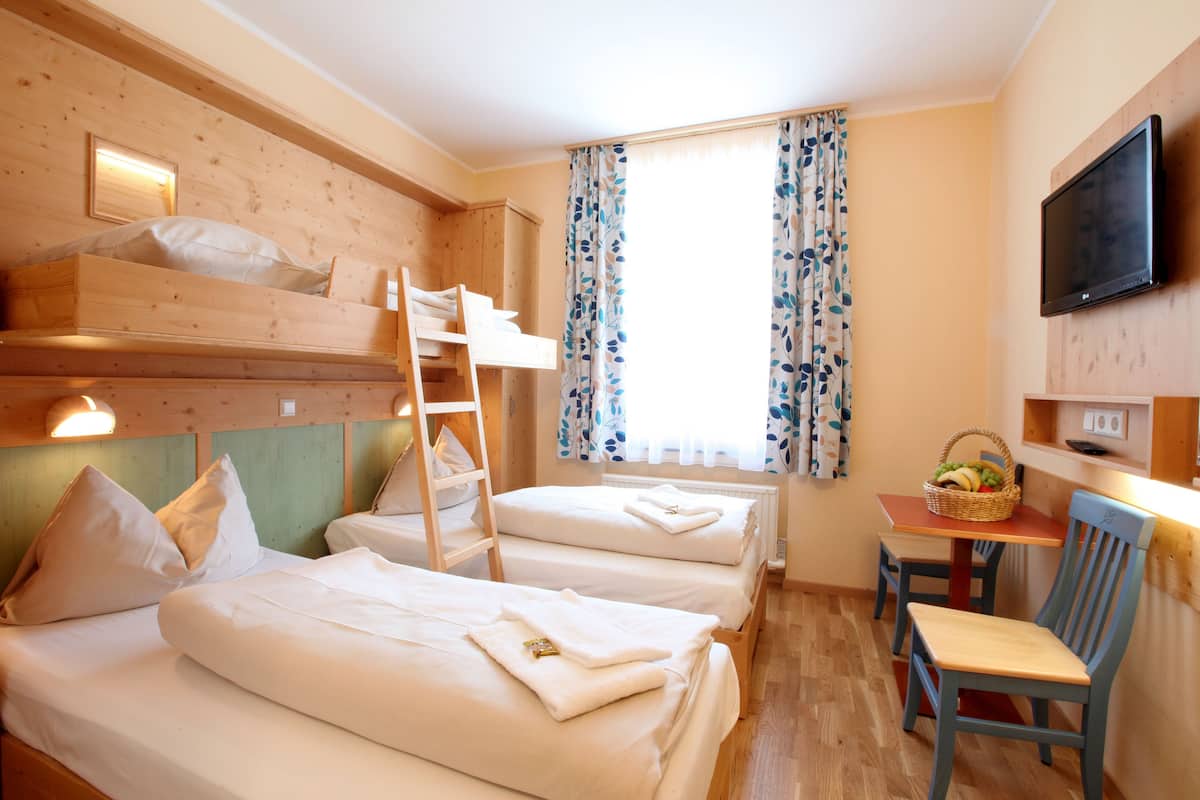 triple room | hypo-allergenic bedding, in-room safe, individually decorated