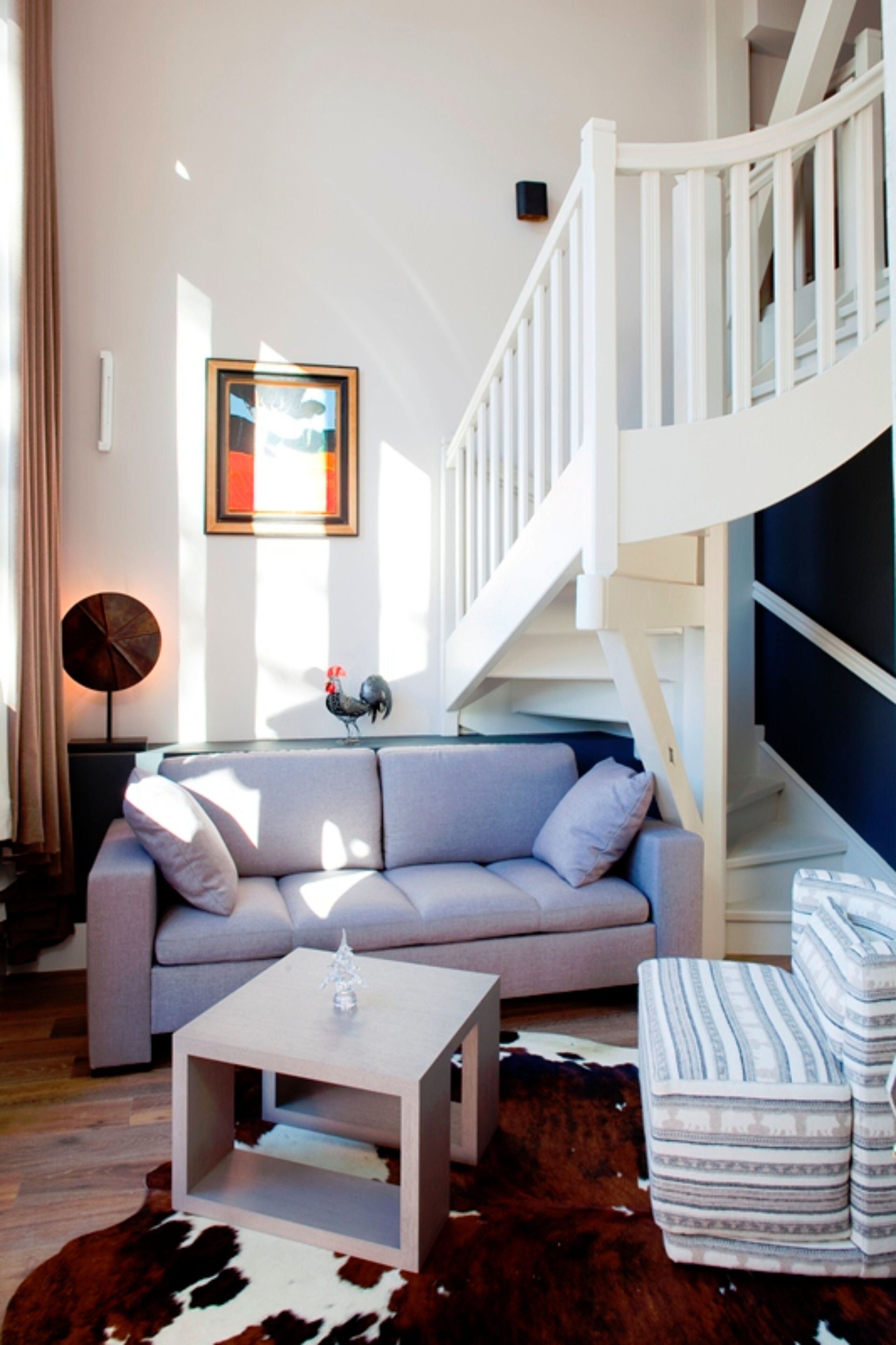 junior suite | living area | flat-screen tv