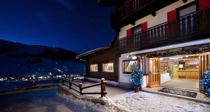 Hotel Teola