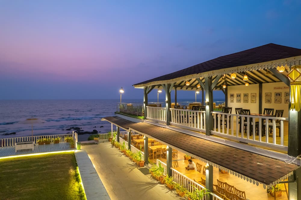 La Cabana Beach and Spa