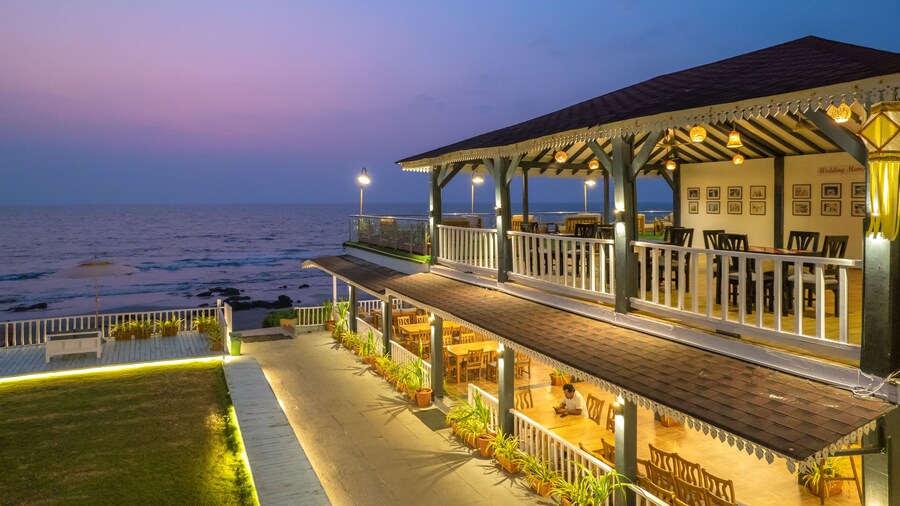 La Cabana Beach and Spa