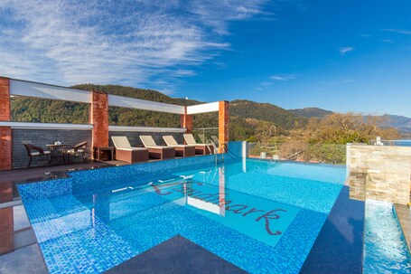 Piscina en la azotea