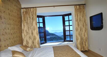 Country Club Valley Vista