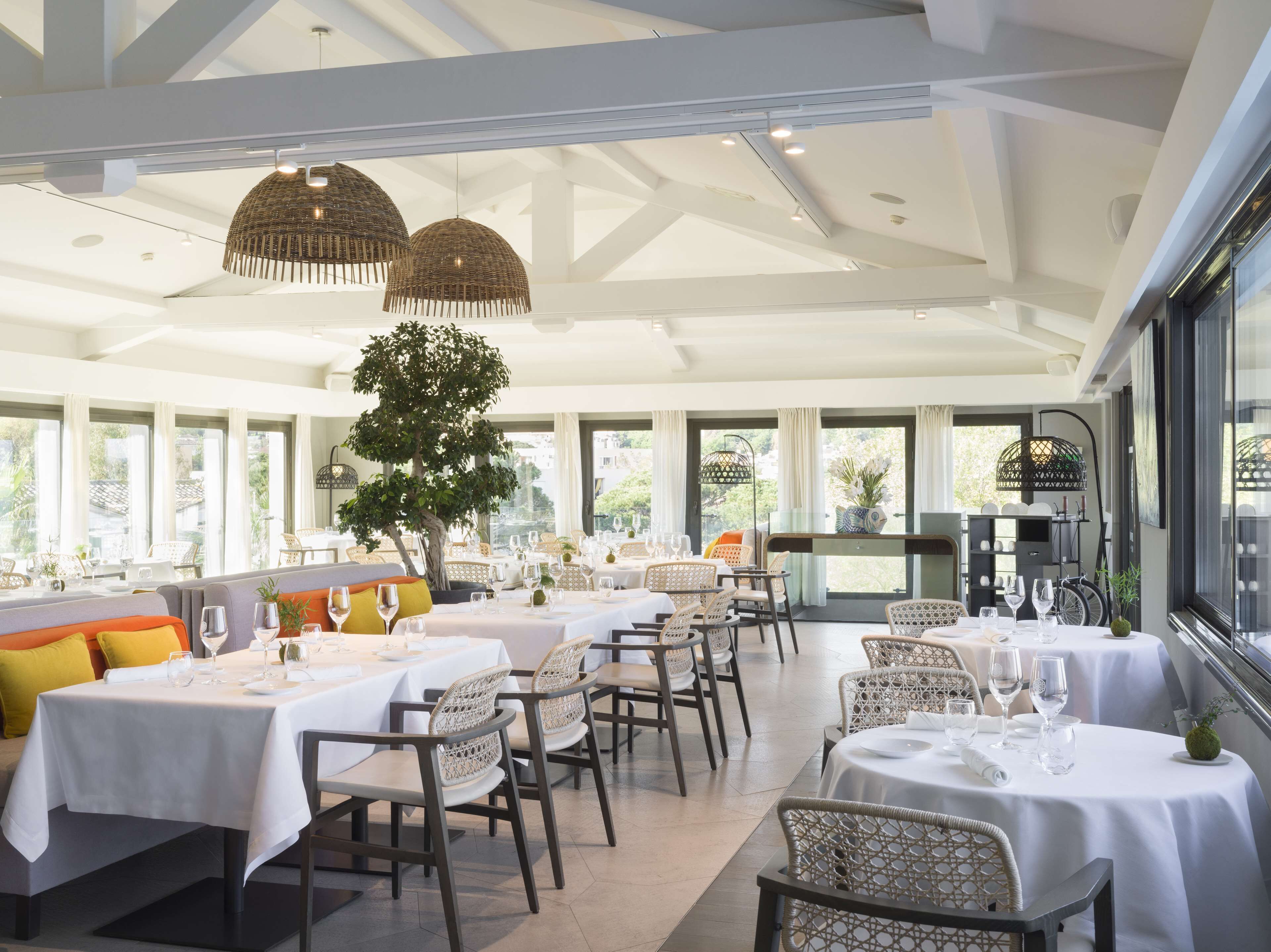 Breakfast served, garden views 