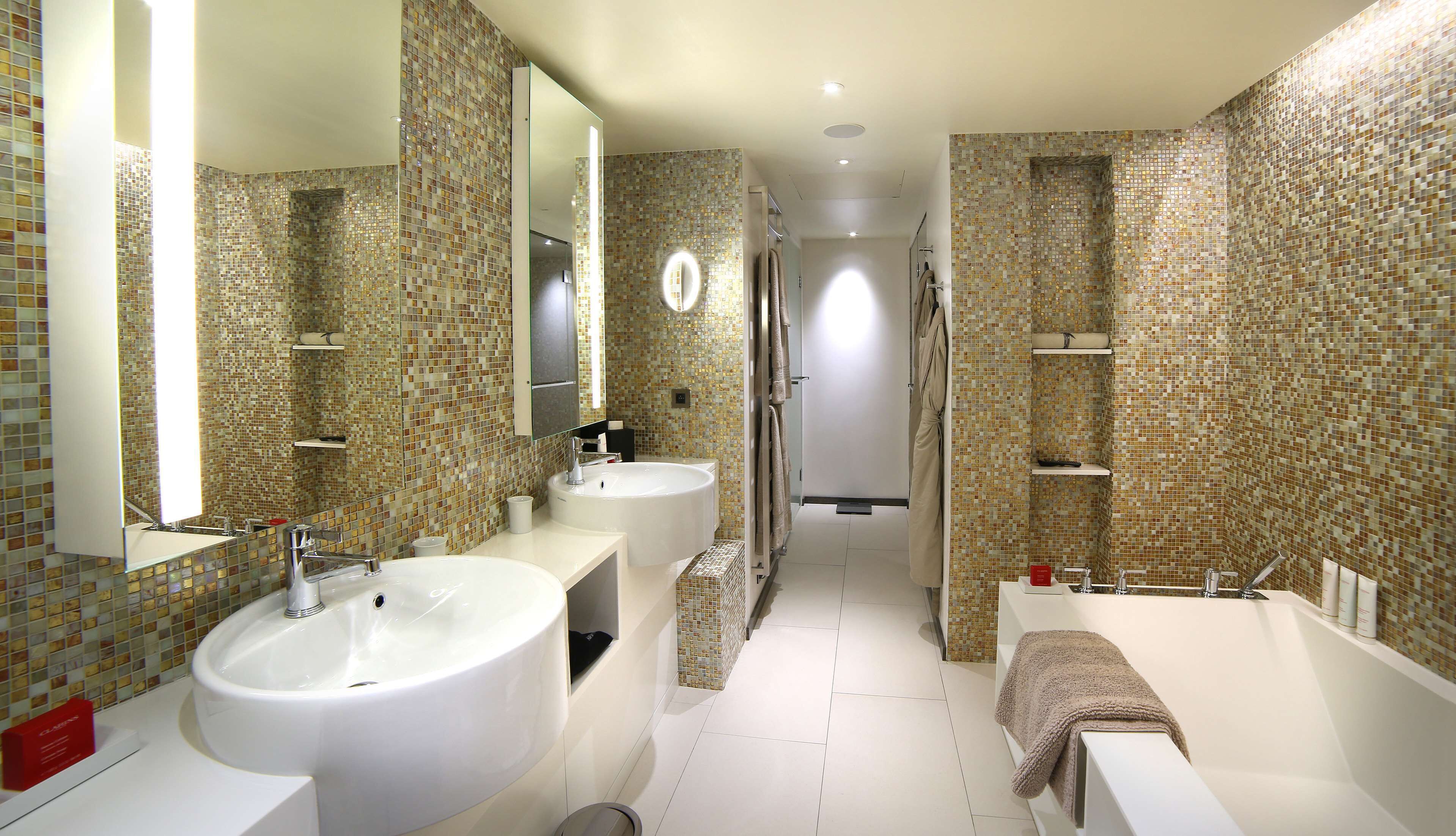 presidential suite | bathroom | free toiletries, hair dryer, bathrobes, slippers