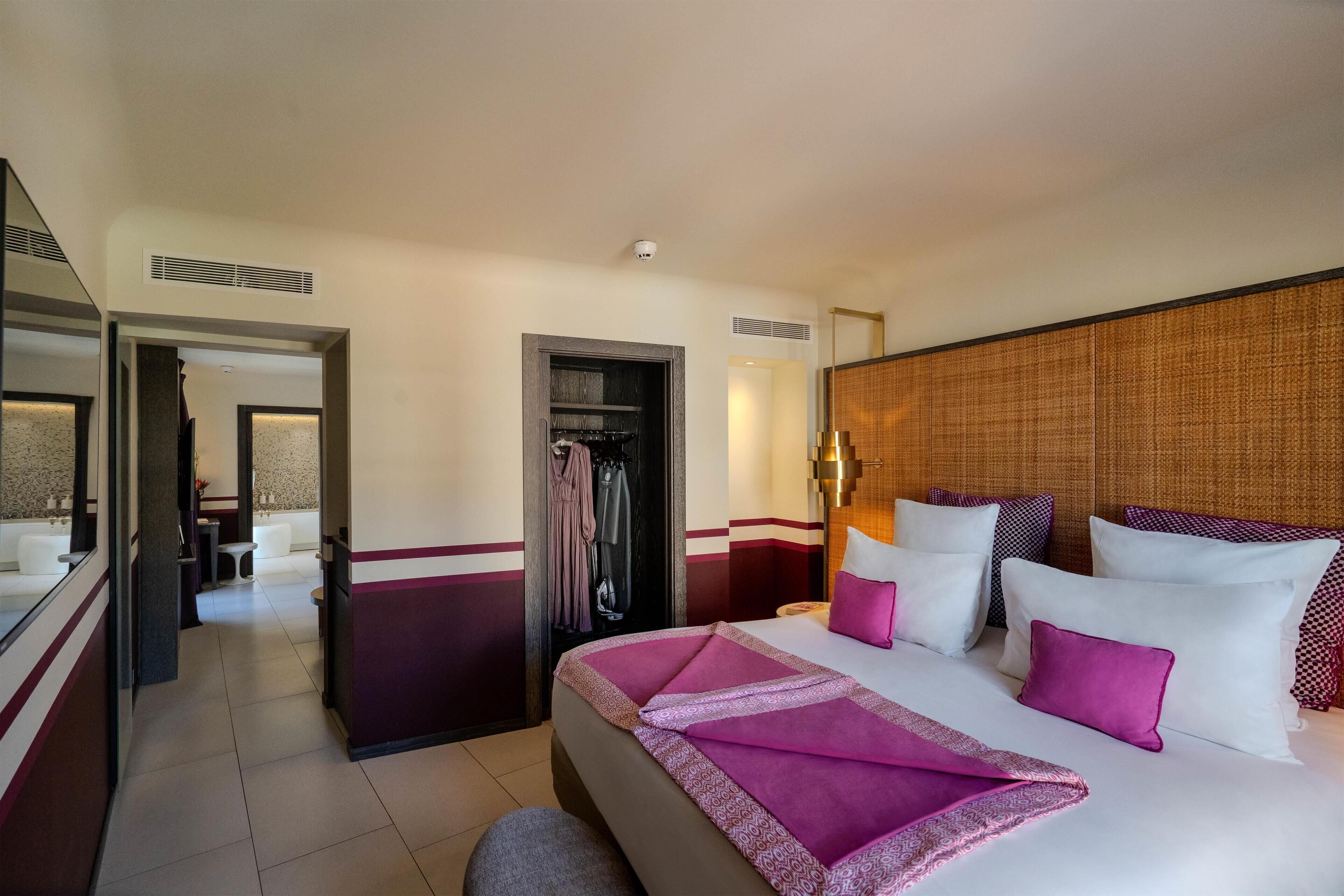 Literie de qualité supérieure, mini-bar avec articles gratuits