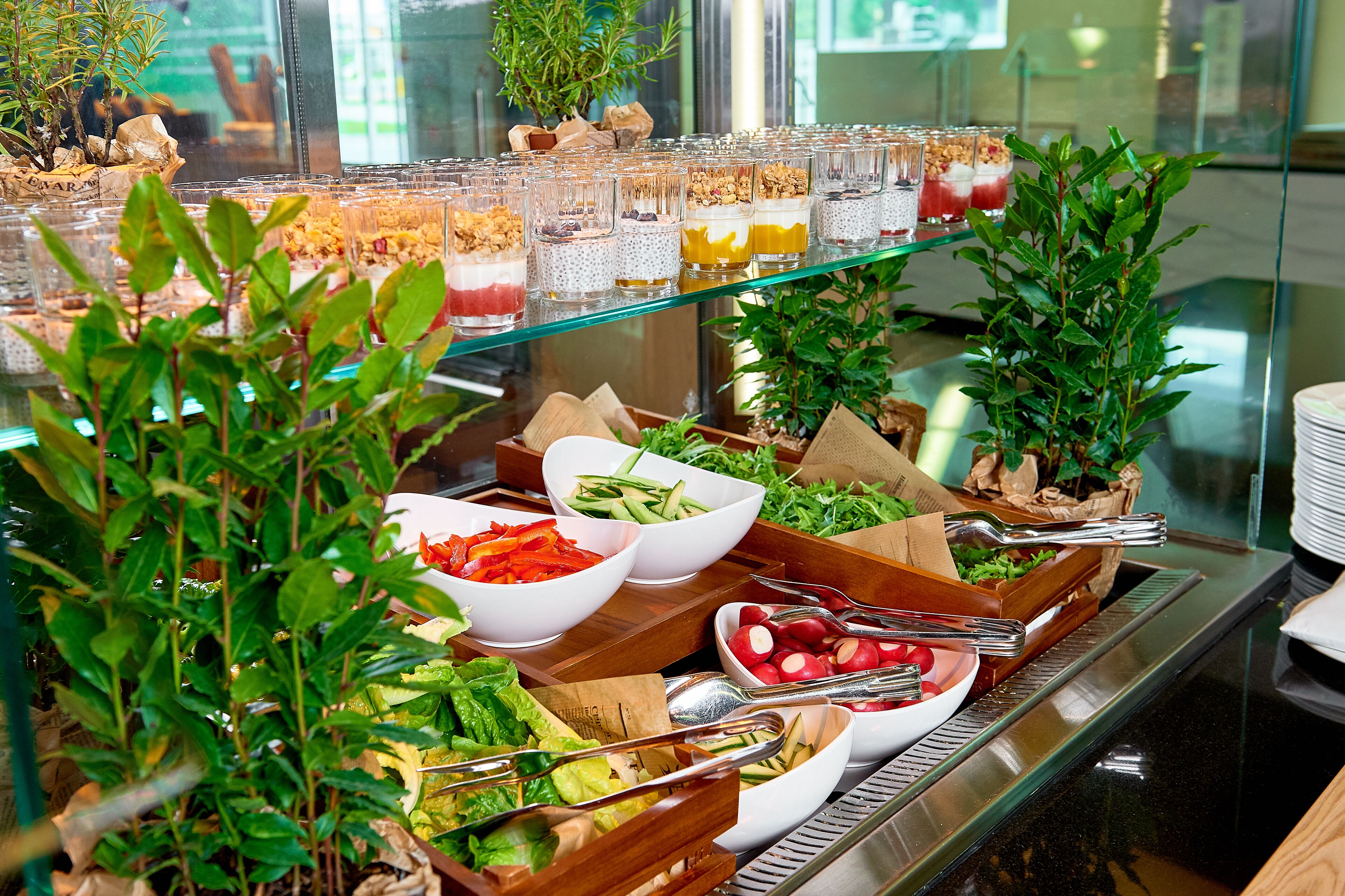 daily continental breakfast (pln 75 per person)