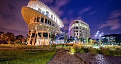 Sound Garden Hotel Airport