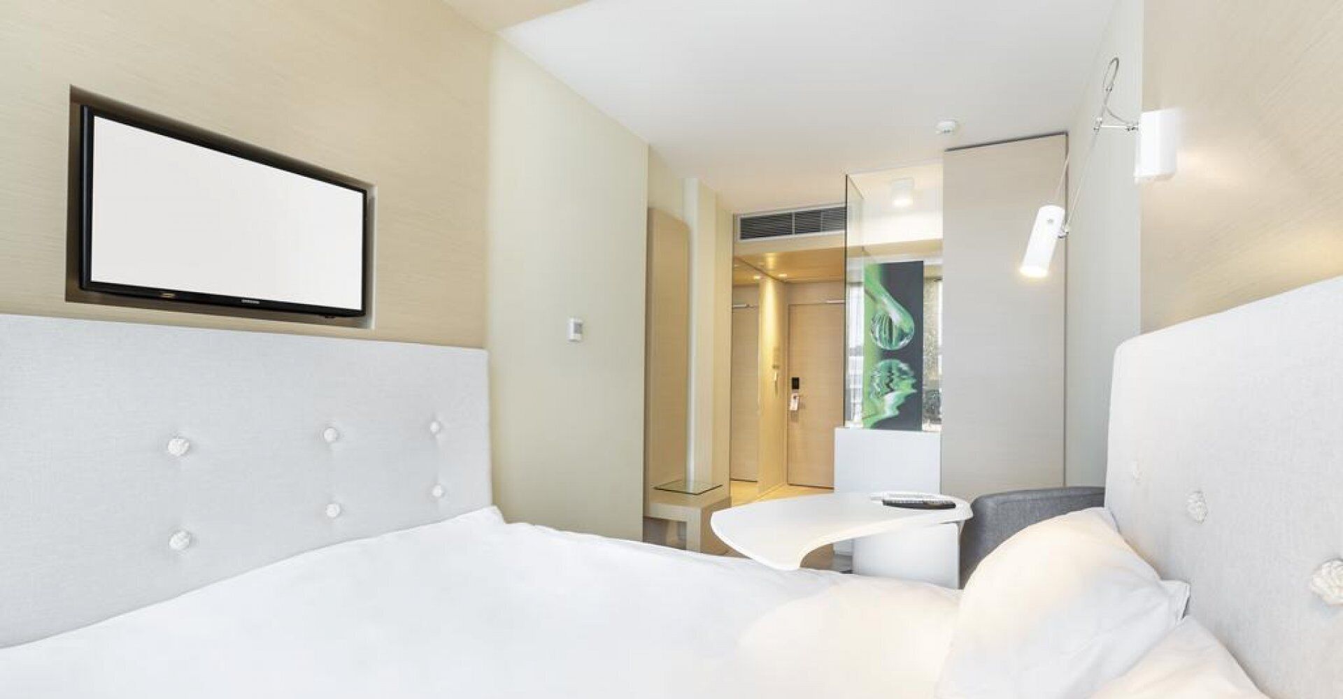 Soundproofing, WiFi (free), bed sheets