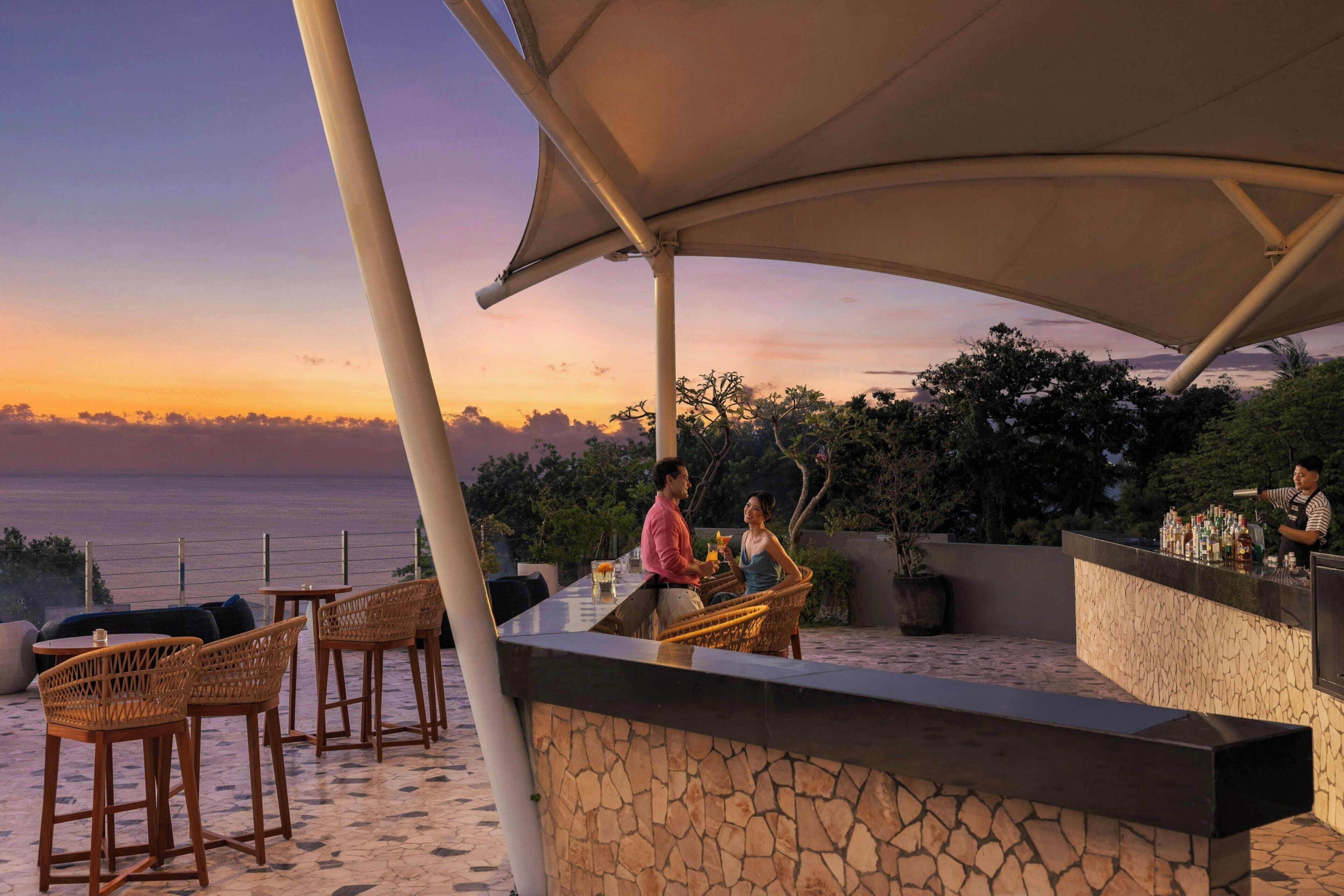 2 Bars/Lounges, Bar auf der Dachterrasse, Lobby-Lounge, Sportbar