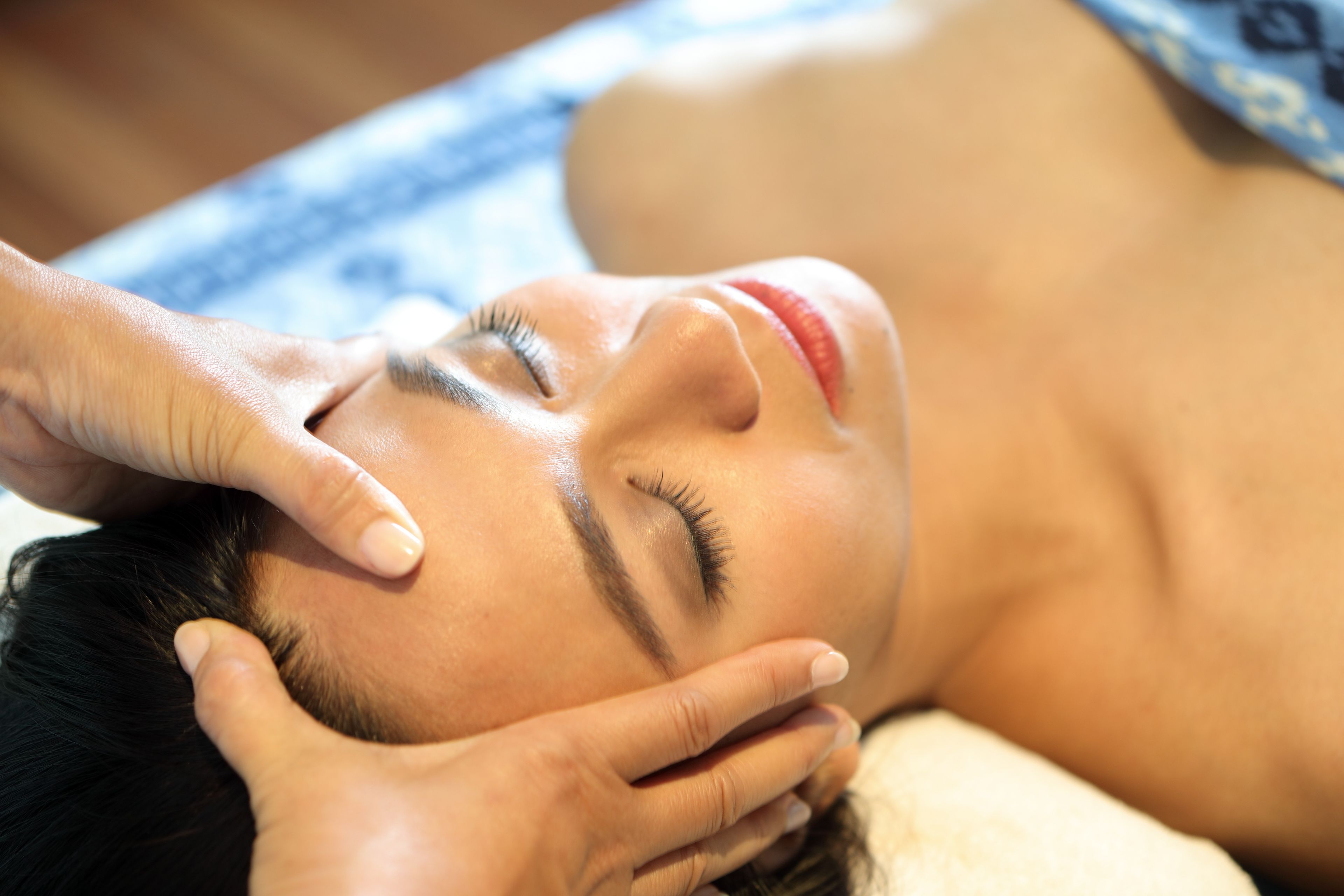 body treatments, aromatherapy, hot stone massages, body wraps