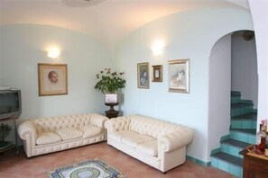 บริเวณนั่งเล่นที่ล็อบบี้