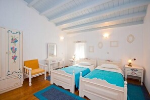 Classic Room, Balcony, Sea View | Soundproofing, free WiFi, bed sheets