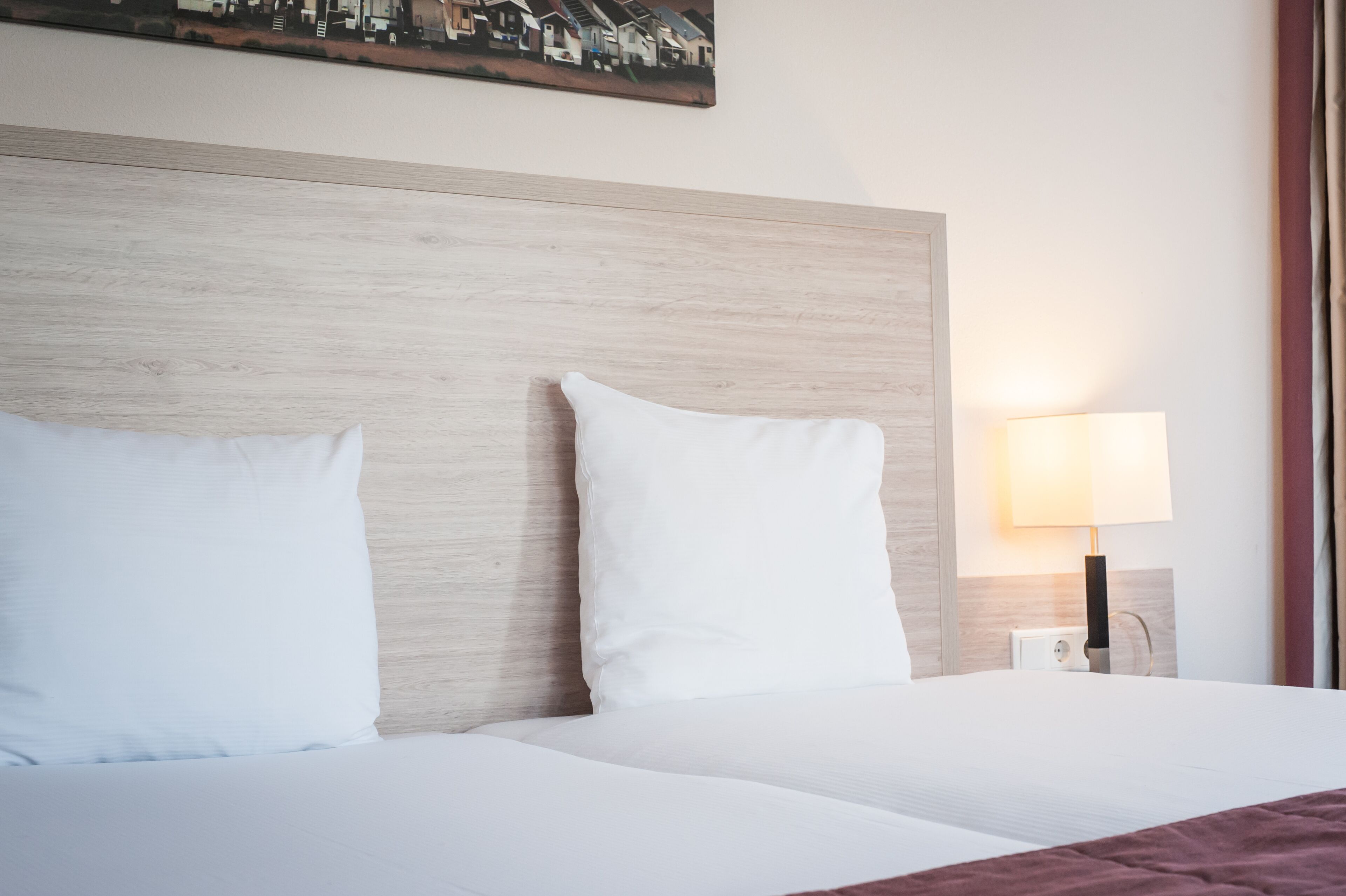 2 bedrooms, minibar, in-room safe, desk